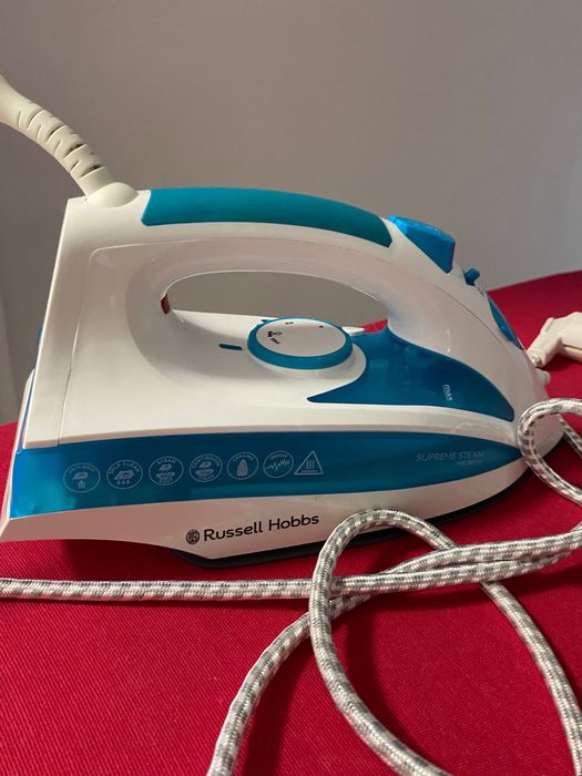 Ferro de Engomar a Vapor RUSSELL-HOBBS