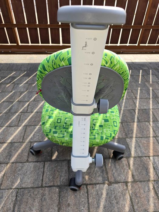 Krzesło ergonomiczne regulowane do biurka dla dziecka