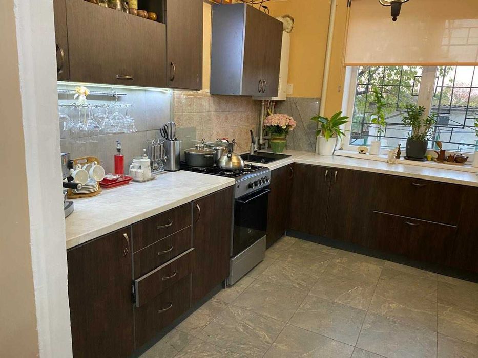 Продается  добротный дом с красного кирпича