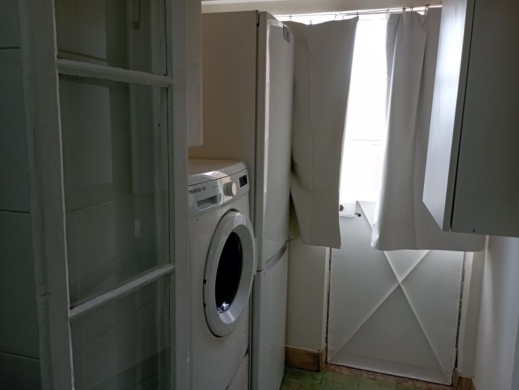 Arrenda-se quarto estudantes