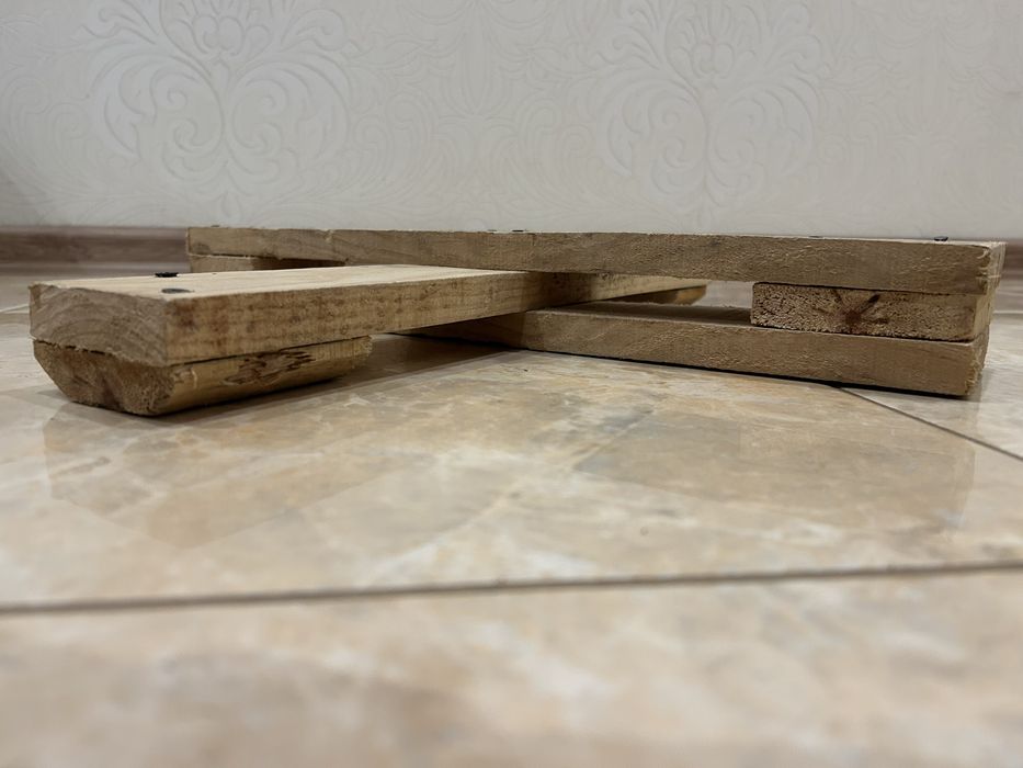 Підставка (тримач) дерев’яний для ялинки