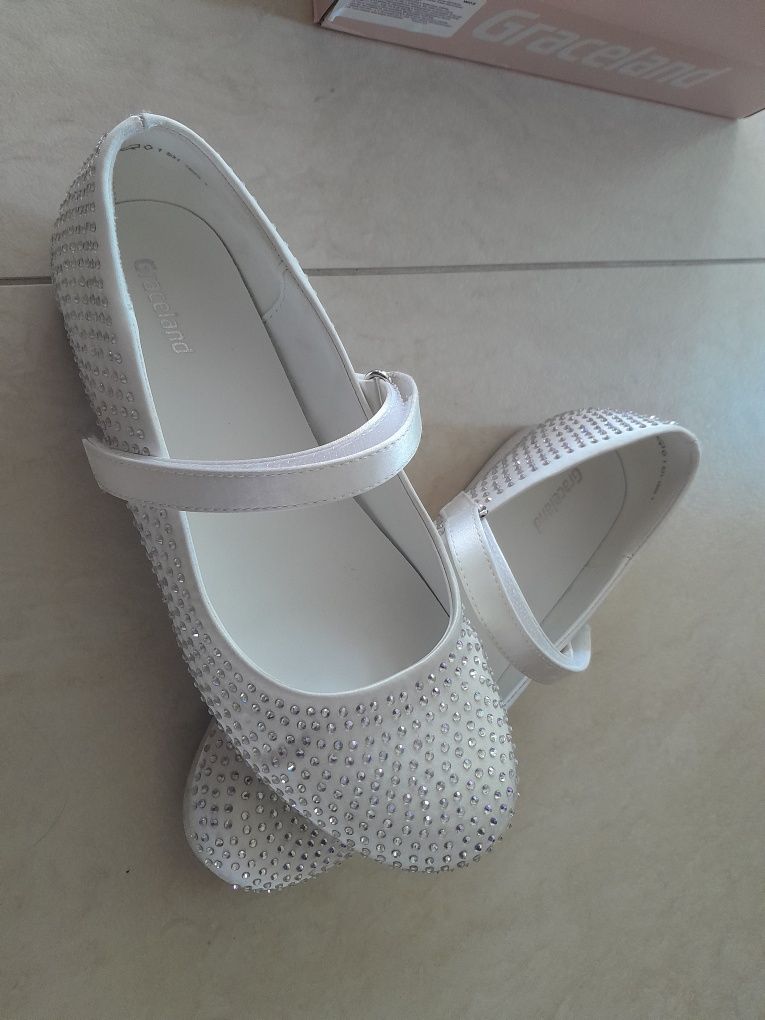 Buty komunijne dziewczęce