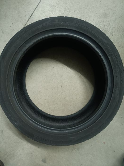 Pneu Momo outrun 225