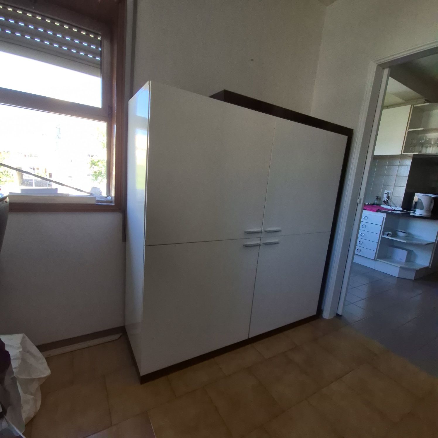 Armário de 4 portas à venda