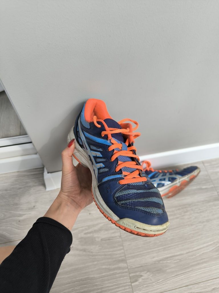 Кросівки asics gel-beyond волейбольні, волейбол