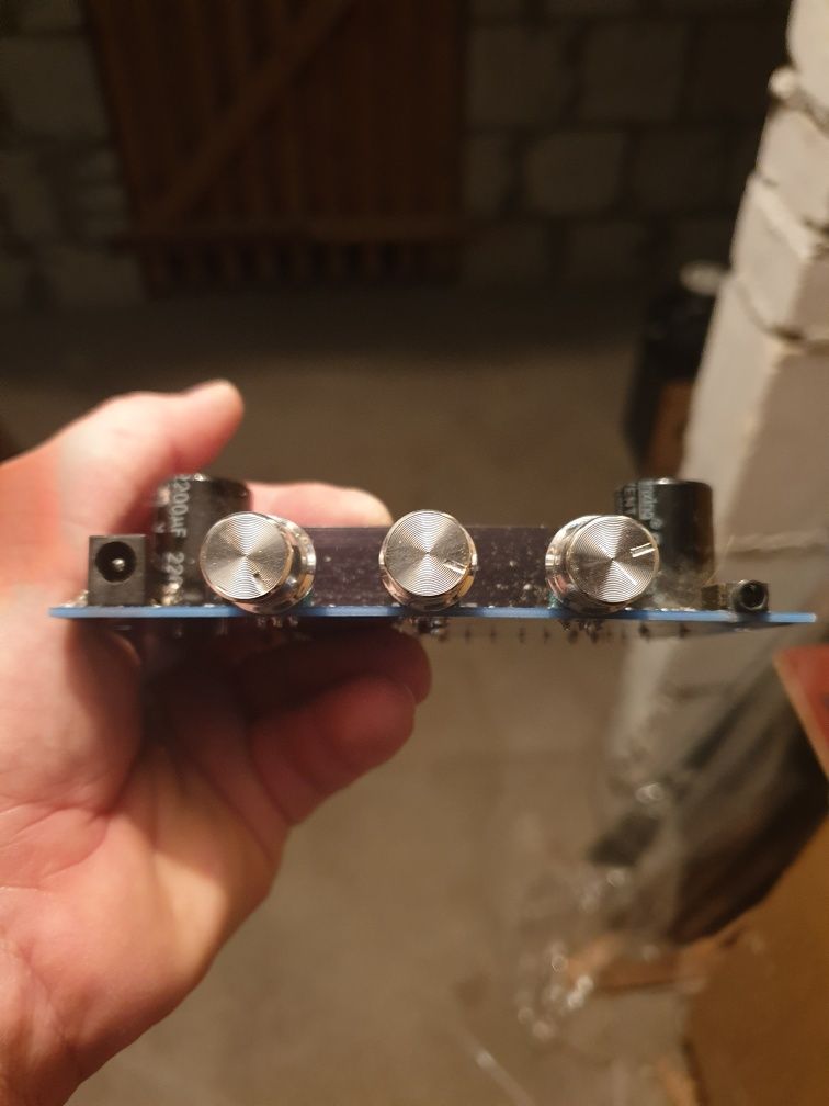 Wzmacniacz 2x50 Watt 4Ohm + 1x100Watt 4Ohm .Moduł