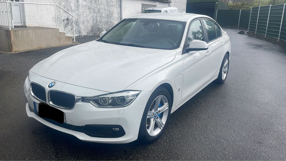 BMW 330e iperformance 260cv