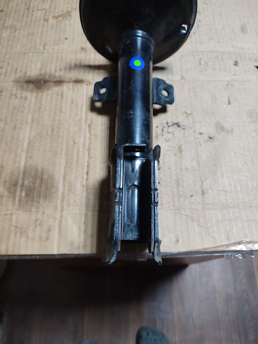 Амортизатор передний Renault Duster 2024