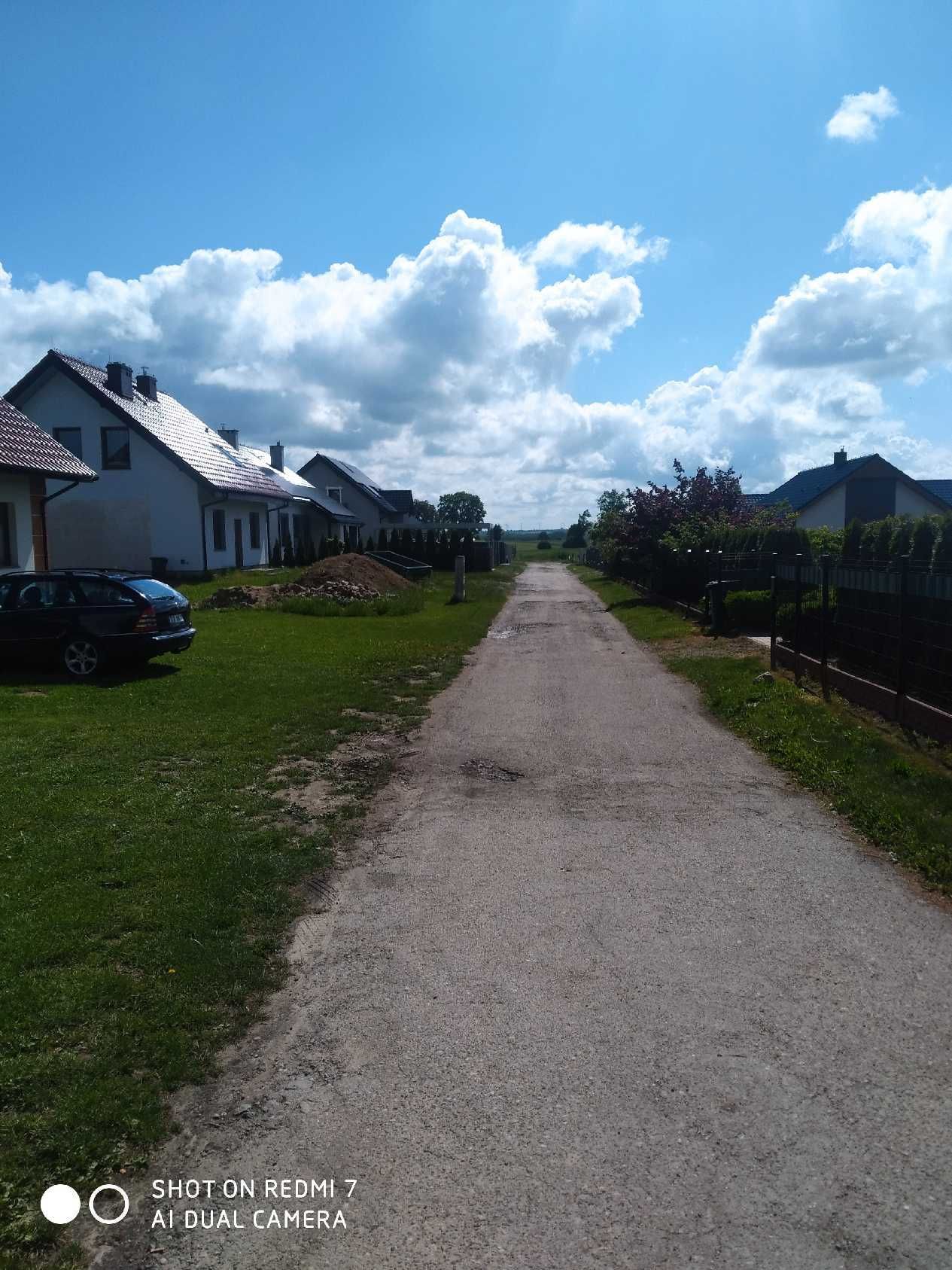 Działka budowlana o pow. 1388 m2 w spokojnej okolicy w Lubanowie