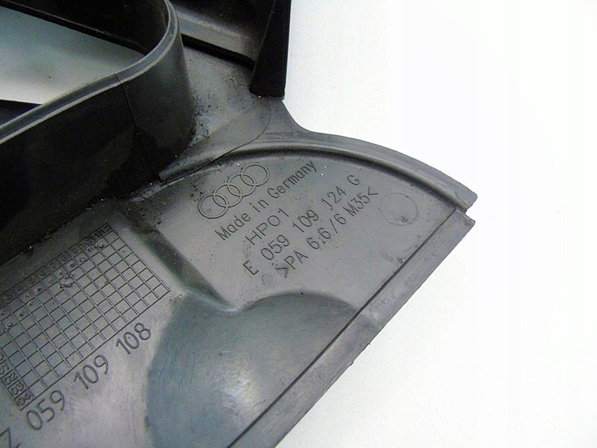 Obudowa Pokrywa Rozrządu 2.5 Tdi Audi A4 A6 A8 Passat B5 Superb