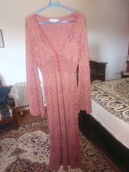 Vestido longo em lame, novo