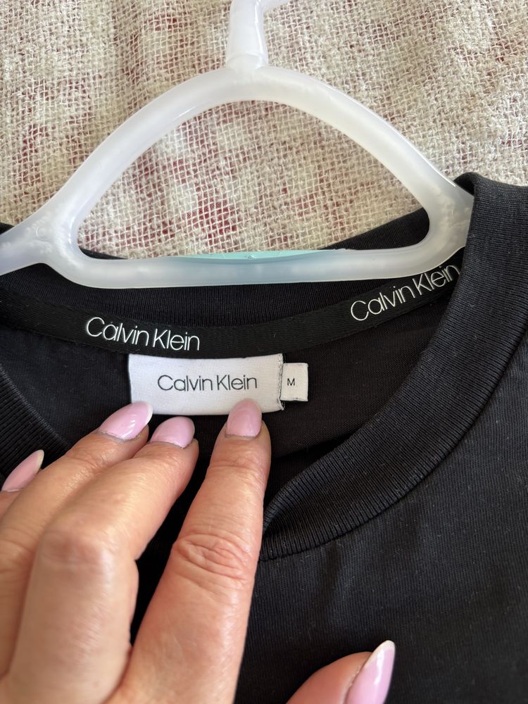 Czarna koszulka bawelniana calvin klein
