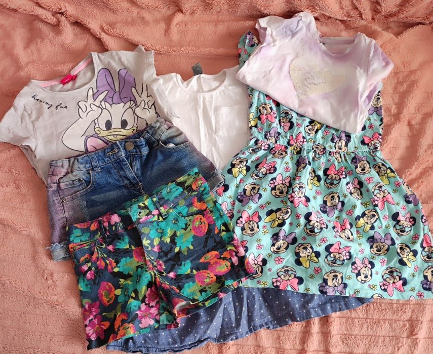 Zestaw ubrań dla dziewczynki