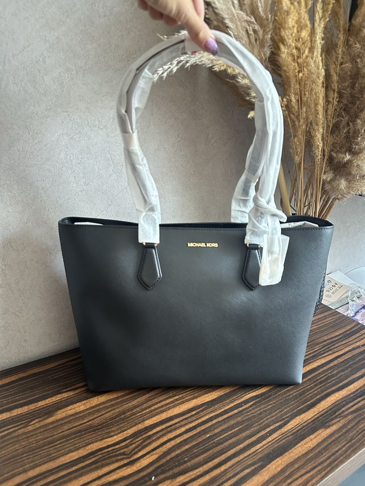 Сумка Michael Kors Sheila Large Tote Bag