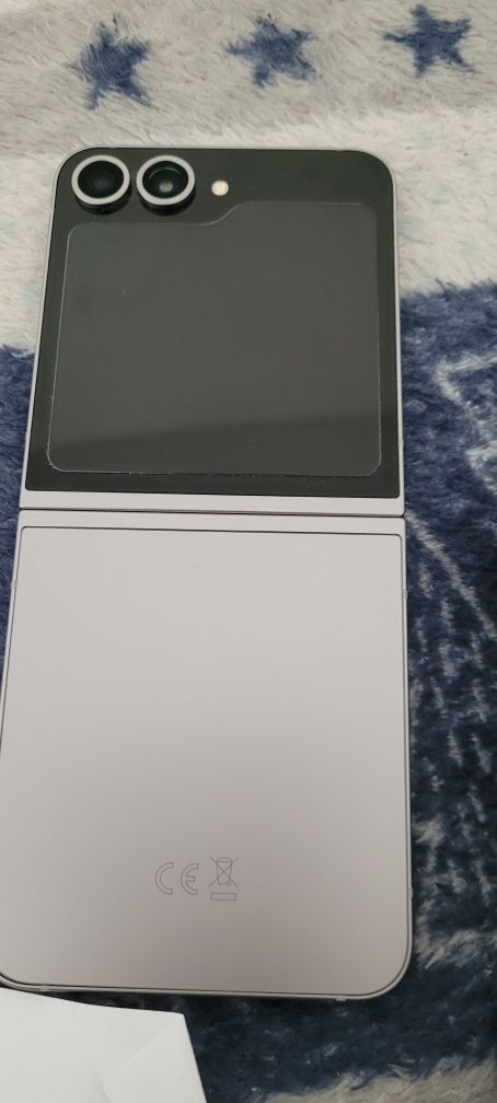 Samsung Z Filip 6 srebrny. Polecam.
