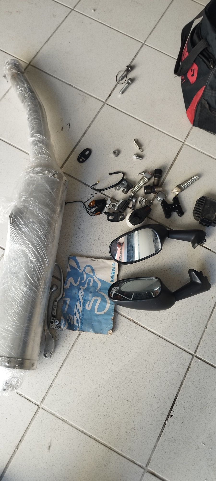Escape R6 e peças