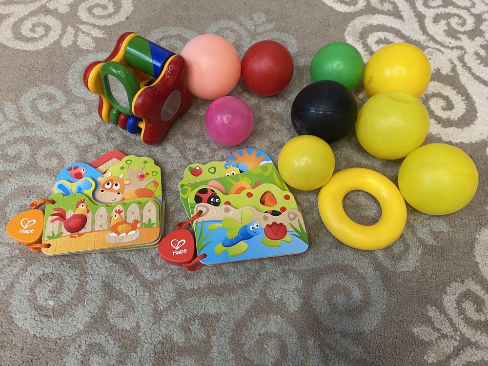 Іграшки для малюків