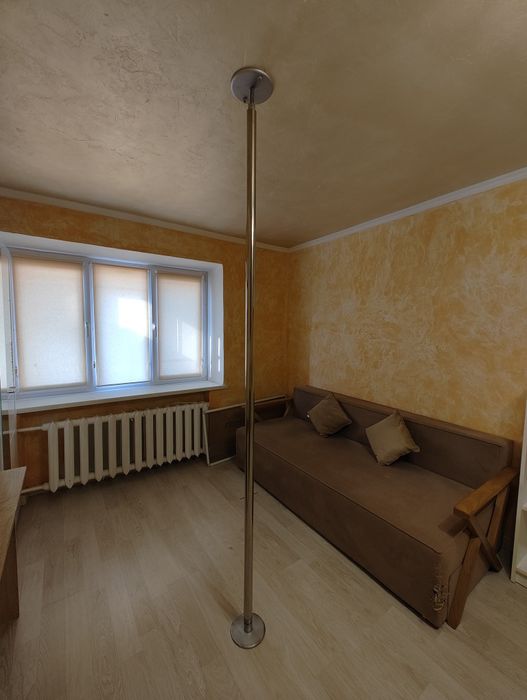 Пілон стаціонарний, шест для танців, танцювальна штанга