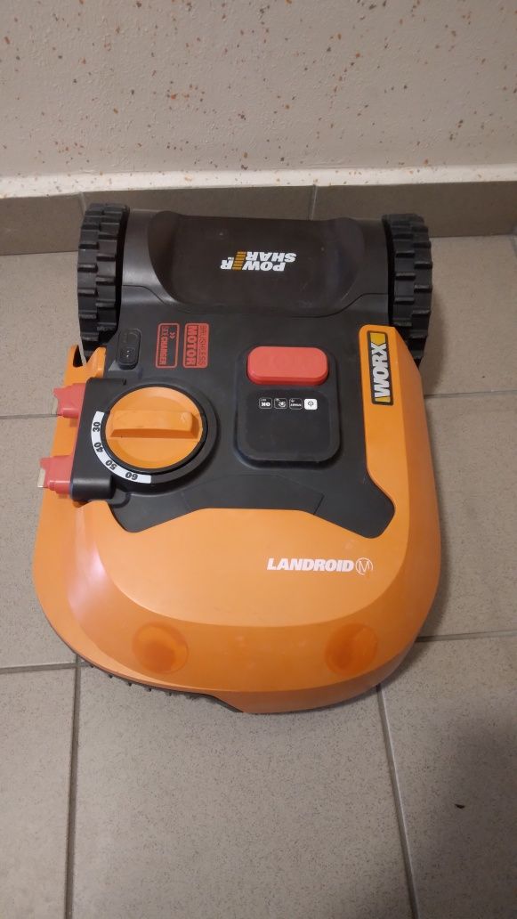 Robot koszący Worx Landroid M500 WRI4IE kosiarka samojezdna 500m² WORX