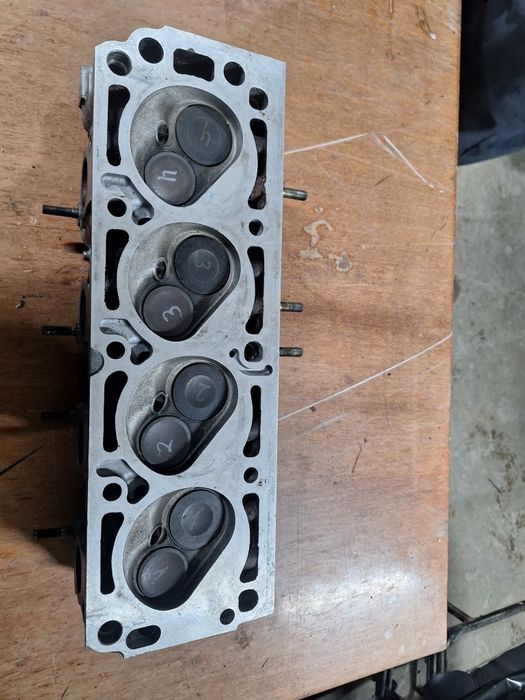 Продам головка опель вектра А 2.0