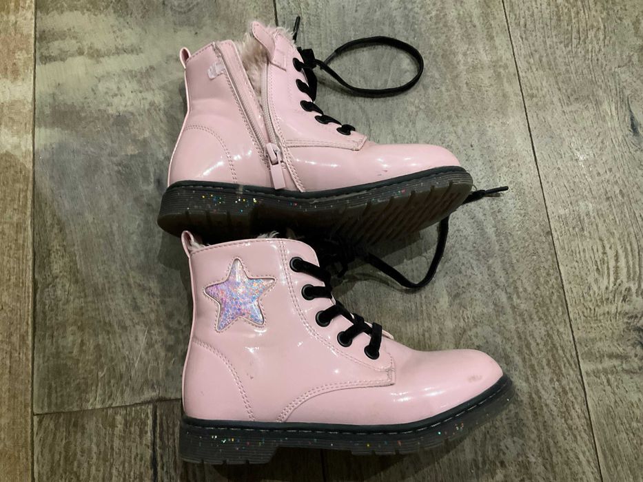 Buty zimowe dla dziewczynki - kozaki lakierki r.29