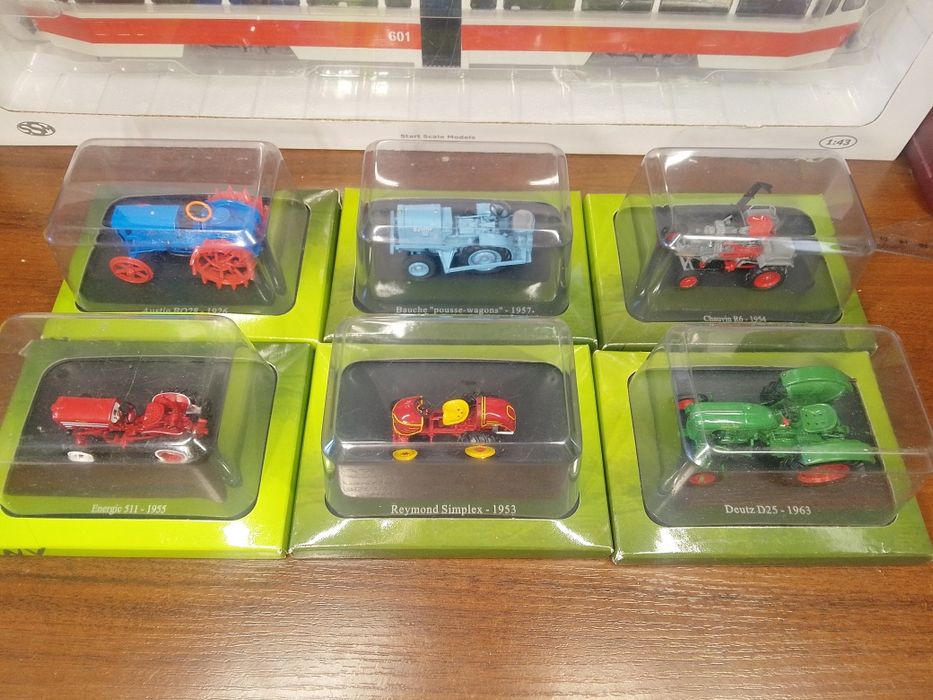 Трактора Universal Hobbies 1/43