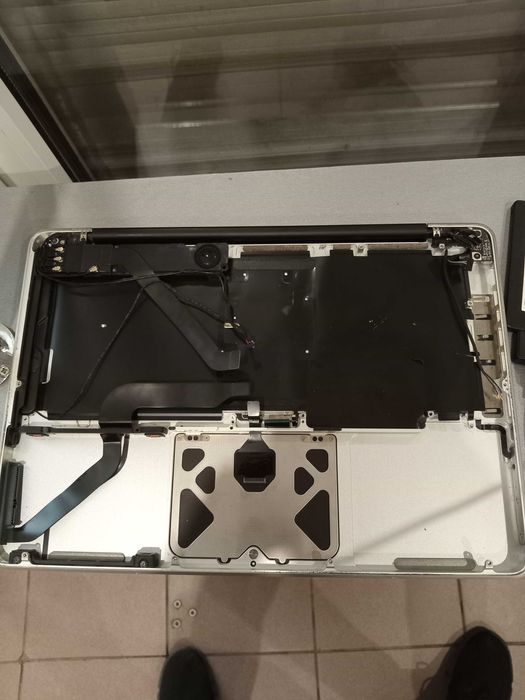 Продам корпус с Матрицей MacBook Pro A1278
