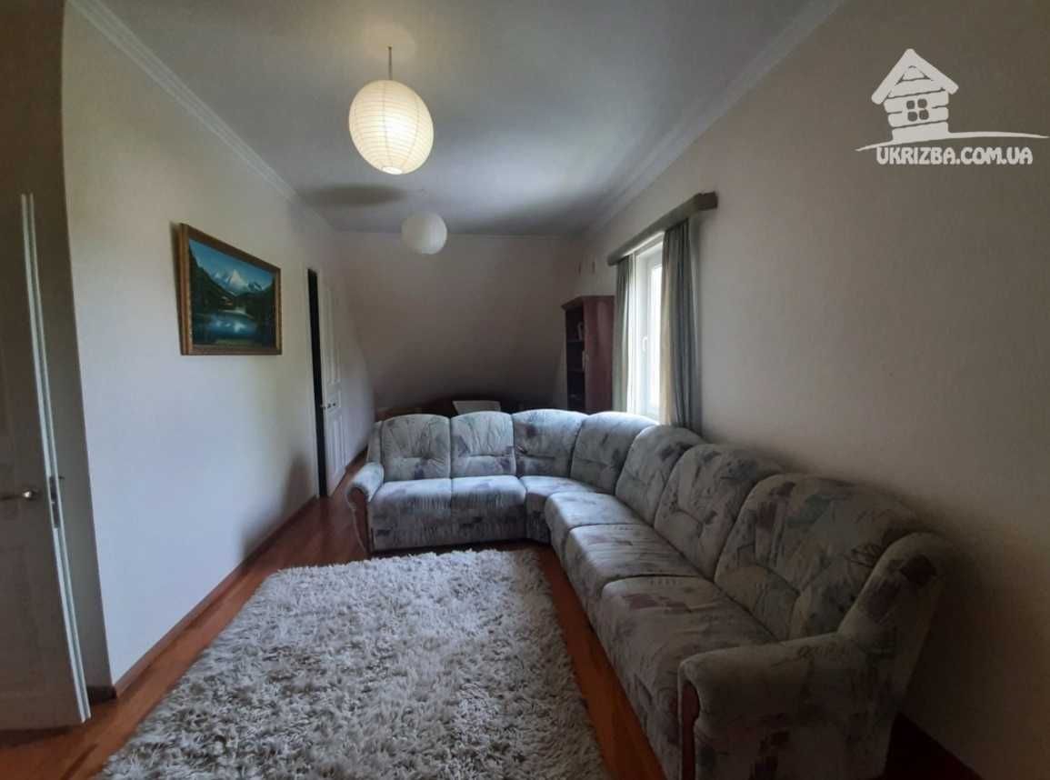 с. Хлепча. Будинок 500 кв. VIP-рівня. На березі озера. До 20 осіб.