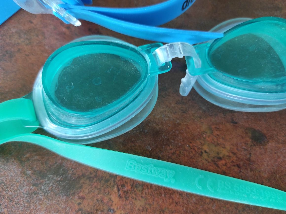 Okulary do wody na basen dla małego dziecka