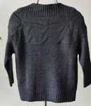 Wzorzysty szary sweter