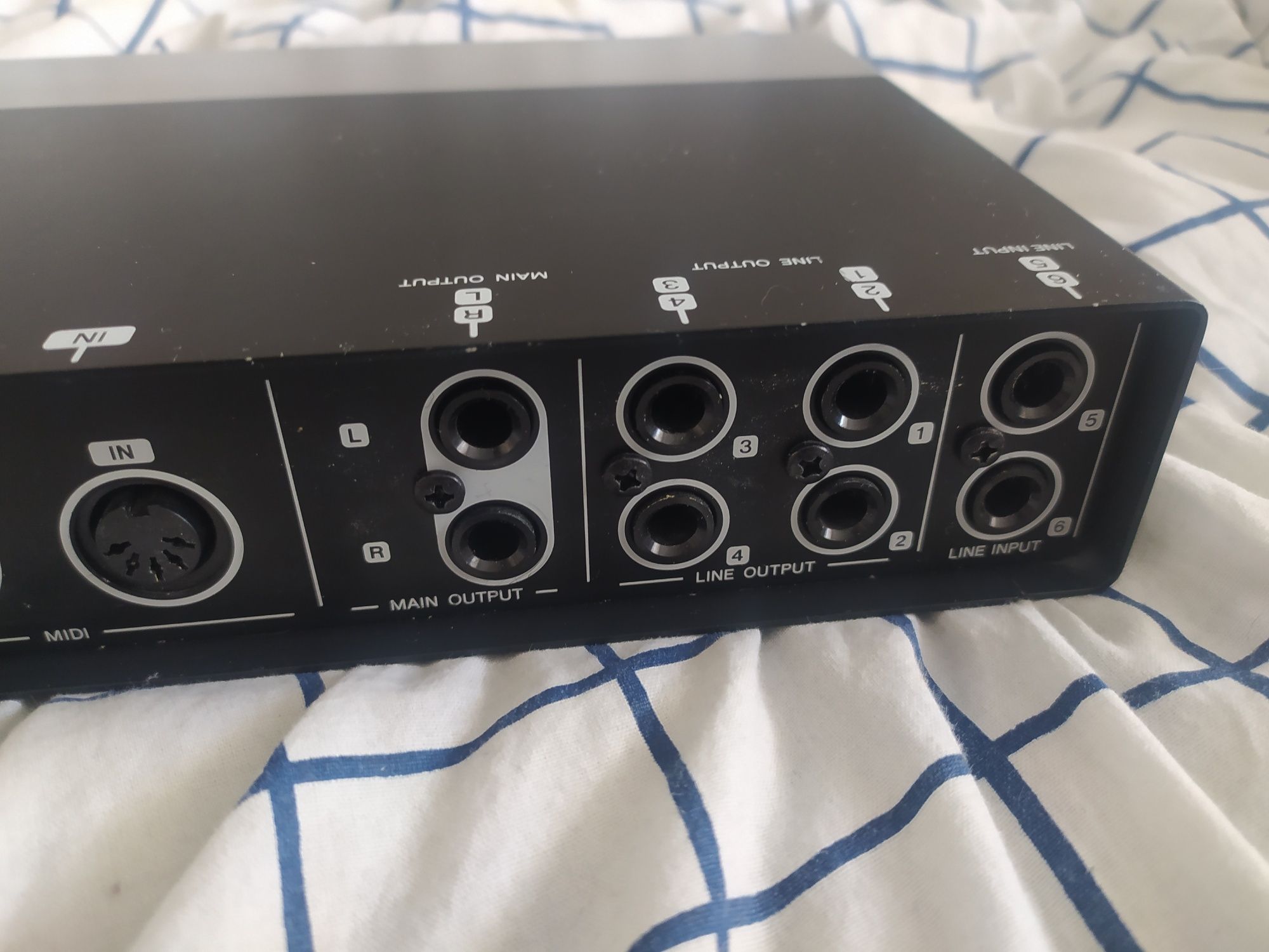 Interfejs audio Steinberg UR 44 - 6 wejść 6x Input - Interface - MIDI