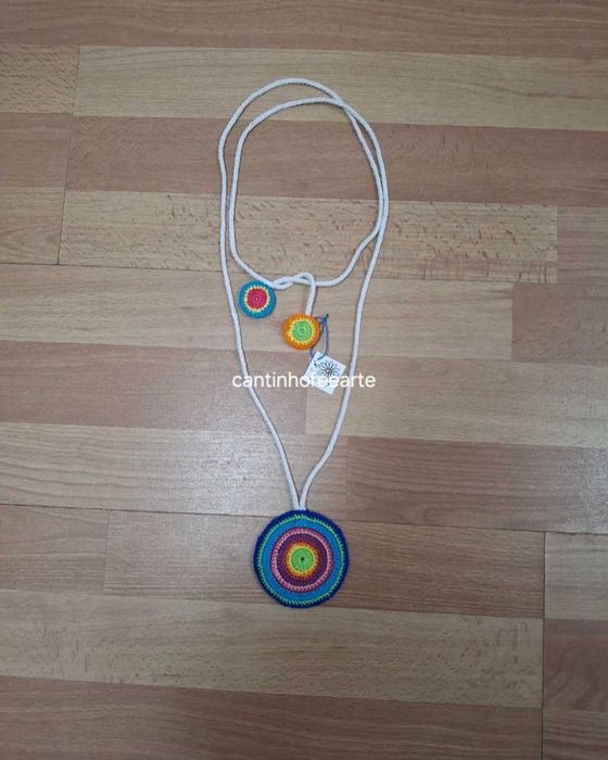 Colar crochet á mão
