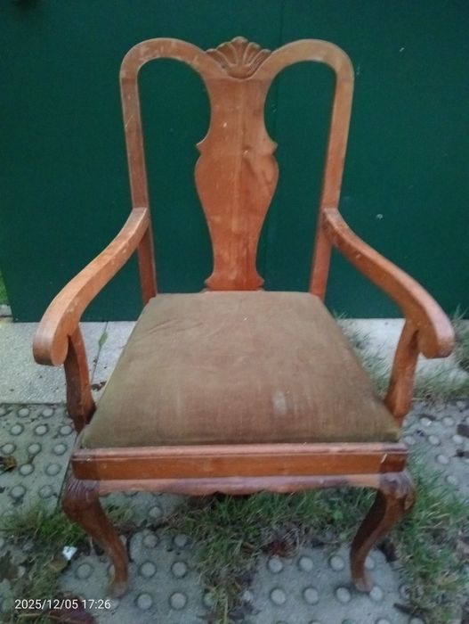 Cadeirão Queen Anne