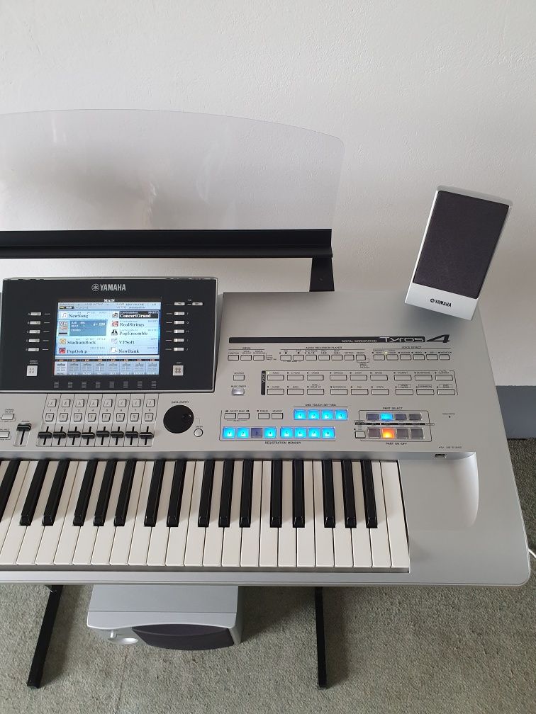 Keyboard Yamaha Tyros 4