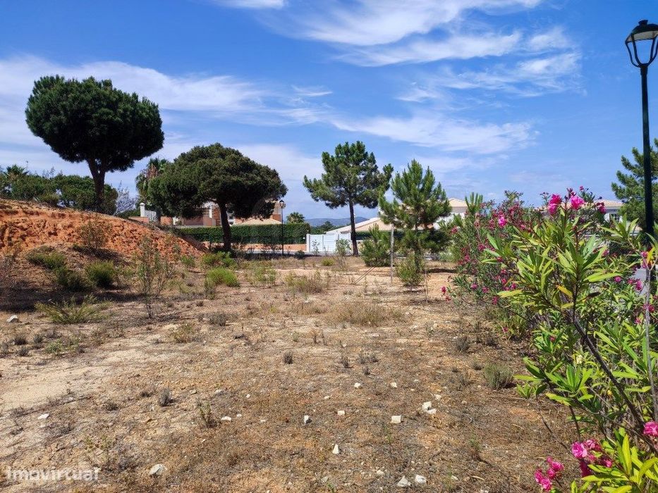 Lote de terreno a 500 metros da praia, Loulé, Algarve