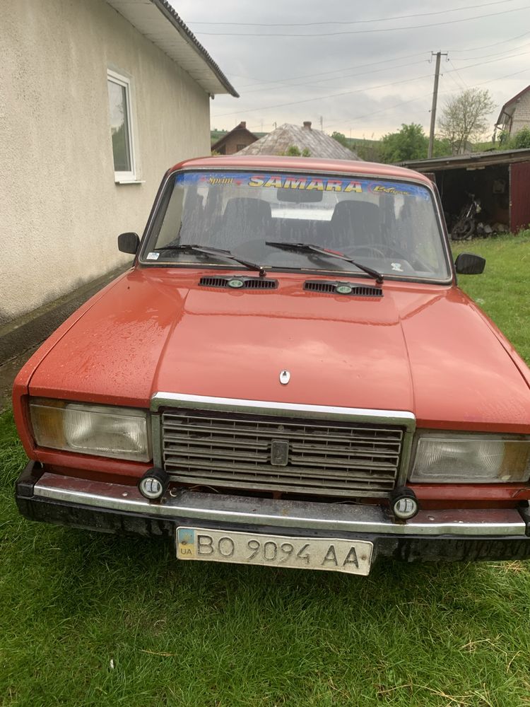 Автомобіль ваз 2107