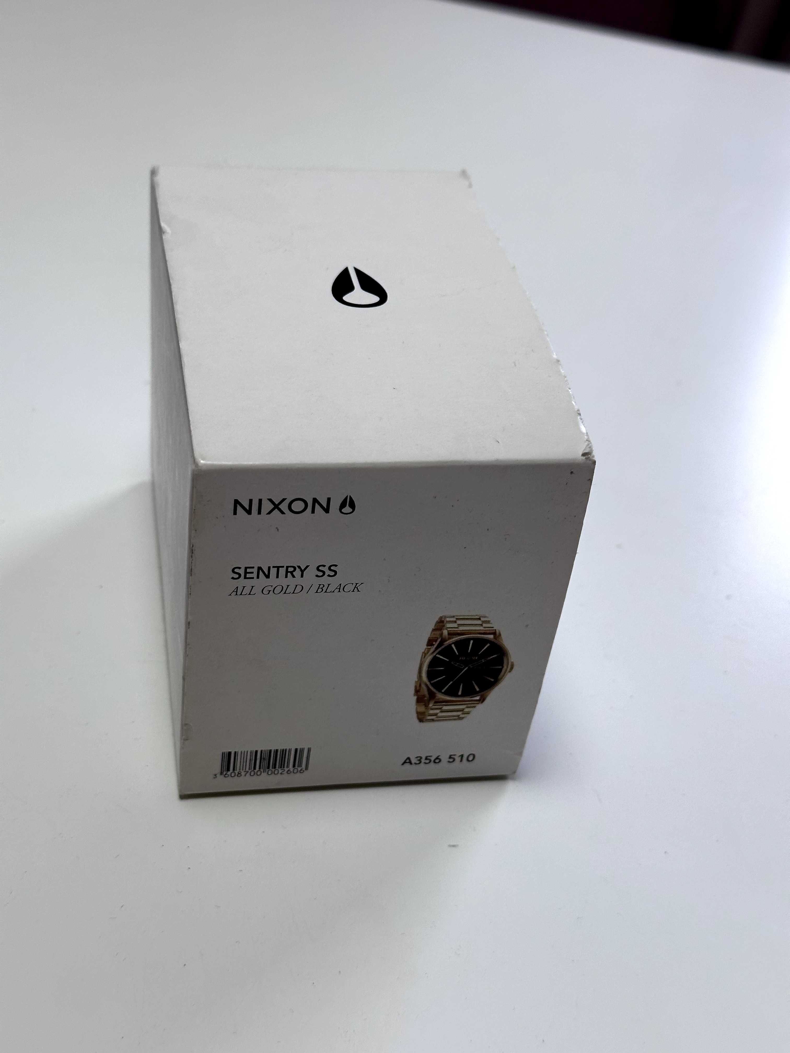 Zegarek NIXON sentry ss złoty