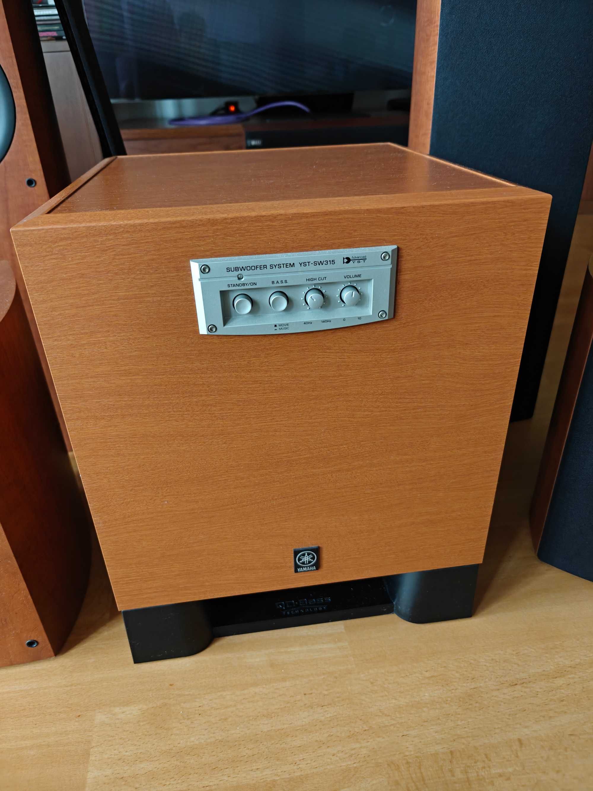 Kolumny podłogowe Kef Q5 ,Kef Q1, subwoofer Yamaha YST SW-315