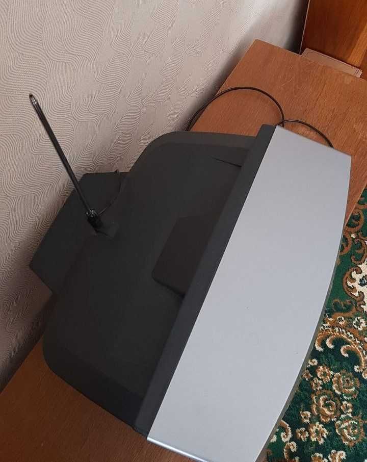 Кольровий телевізор JVC 1415EE
