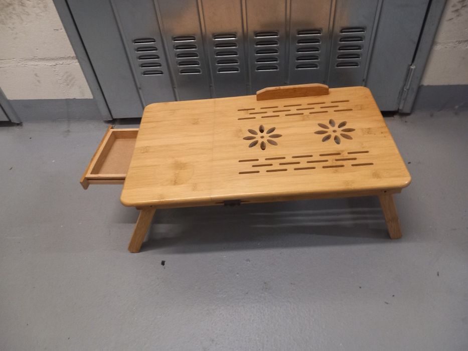 stolik bambusowy składany na łózko