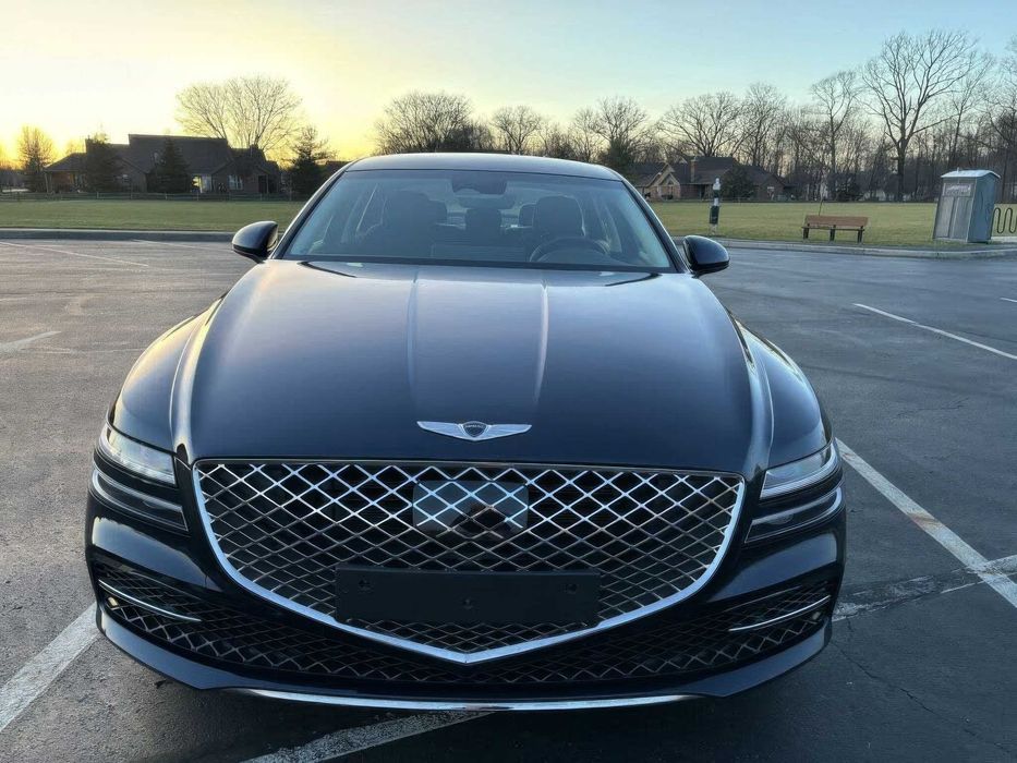 Genesis G80      2023