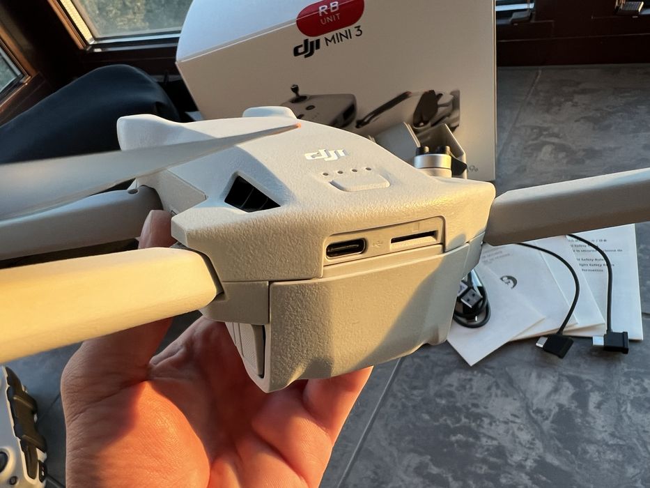 Dron DJI Mini 3 Fly More Combo + DJI Care + lądowisko