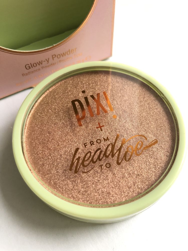 Pixi +Head to Toe Glow-y powder Rozświetlacz Fetch