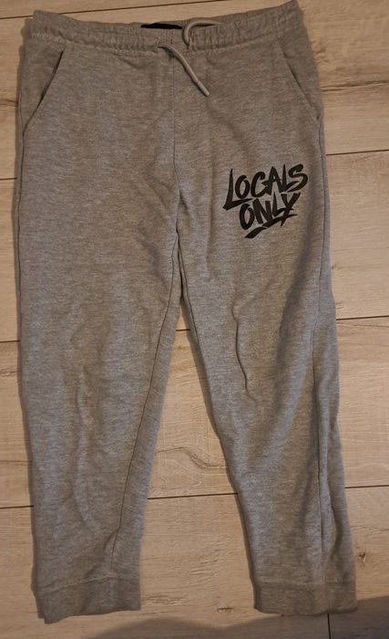 Spodnie chłopięce 152 cm.