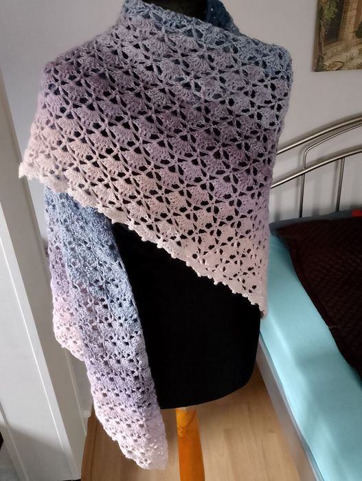 Ręcznie wykonane szale,chusty komimy