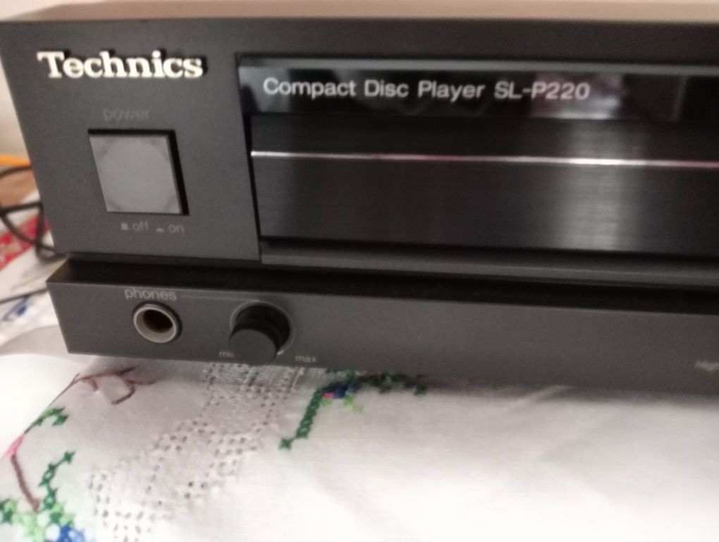 ITT Hyperion H3-75, Technics SL-P220 на PCM54HP