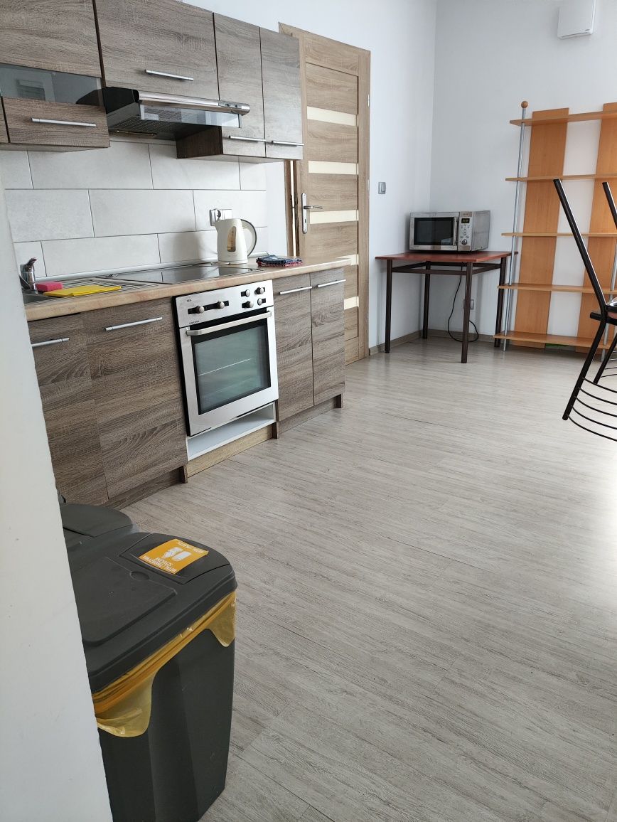 Noclegi Hotel Pracowniczy 6 osobnych mieszkań w jednym budynku