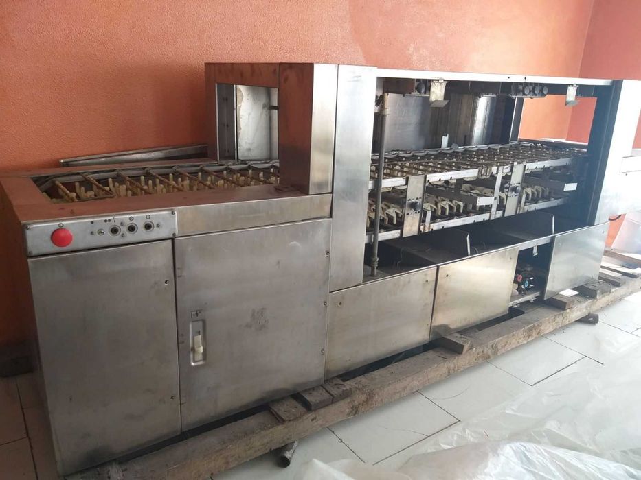 Промислова посудомийна машина НМПУ-1400