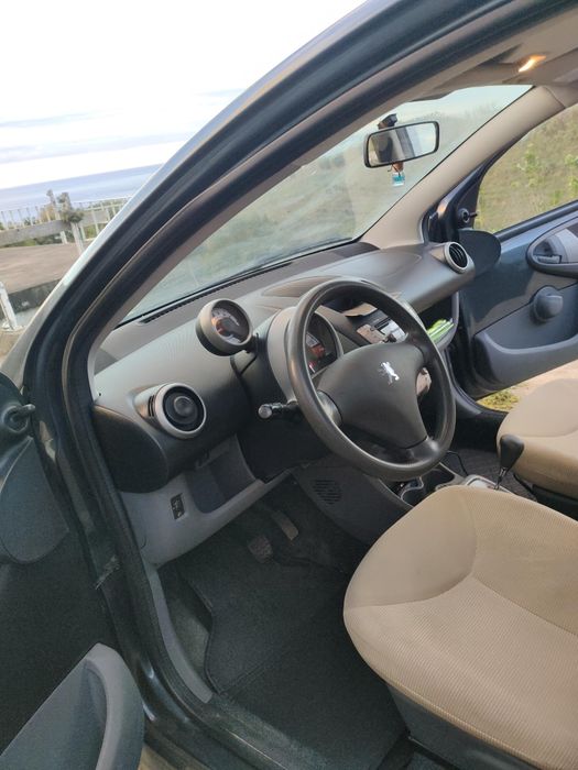 Toyota/ Peugeot automático