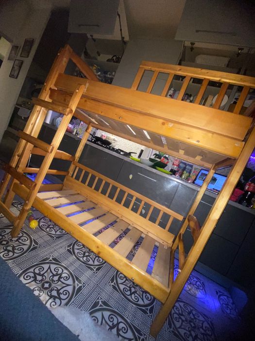 Ліжко двоярусне, дитяче